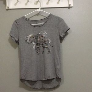 Grey elephant tee